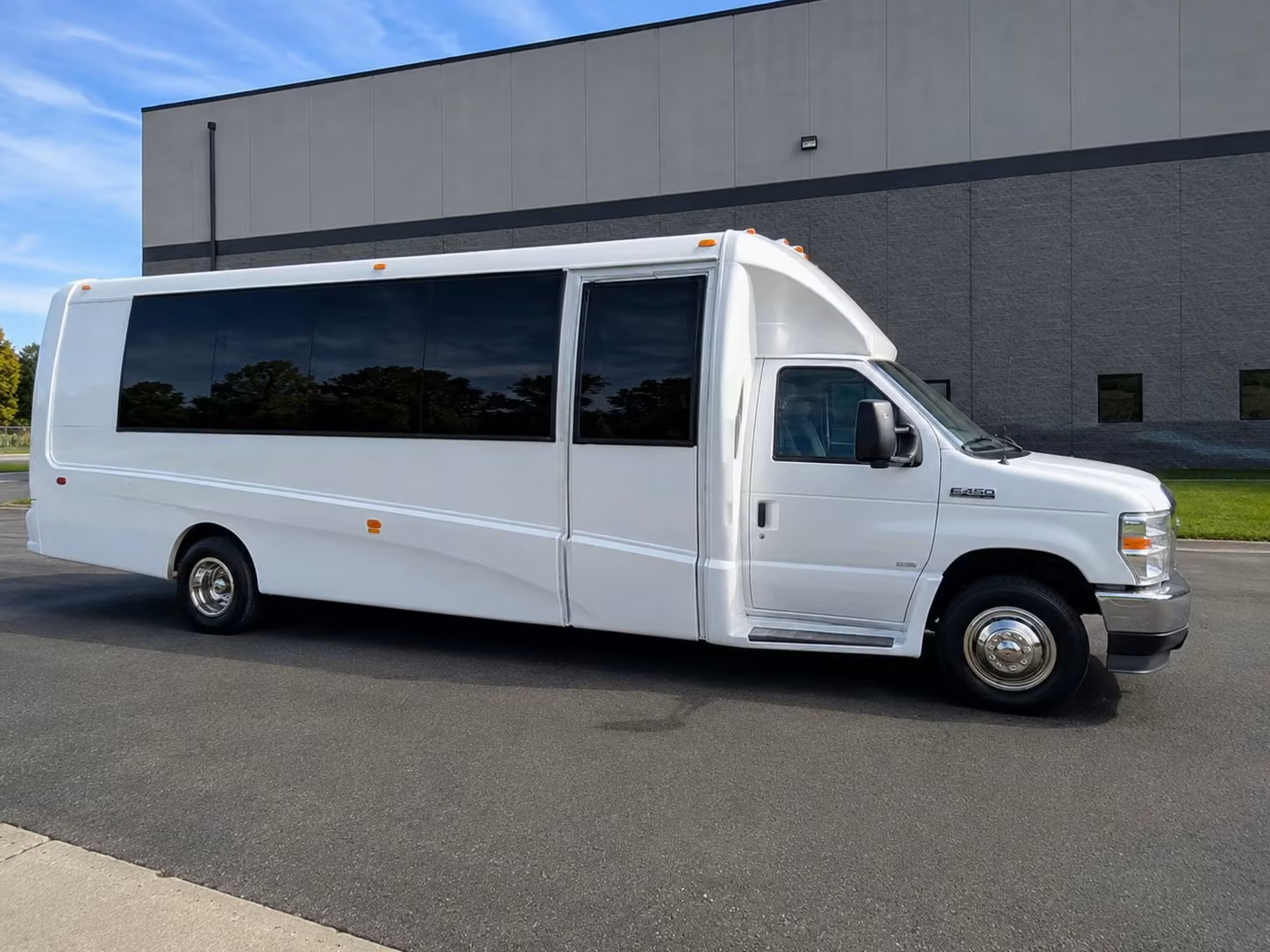 minibus rentals for smaller concert groups in stockton